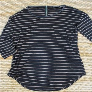 Striped 3/4 sleeve top